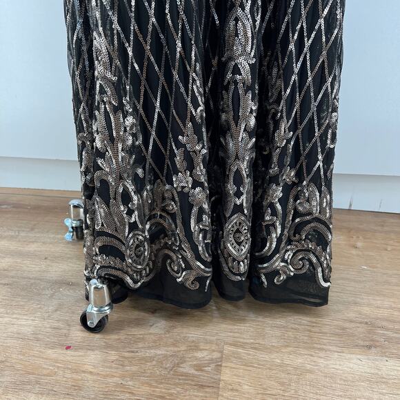 R & M Richards Sequin Embellished Dress Black Gown - Picture 11 of 12